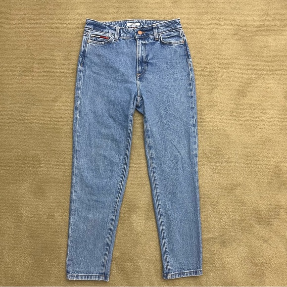 Tommy Hilfiger Logo Embroidered and Patchwork High Waisted Mom Jeans - Picture 2 of 6